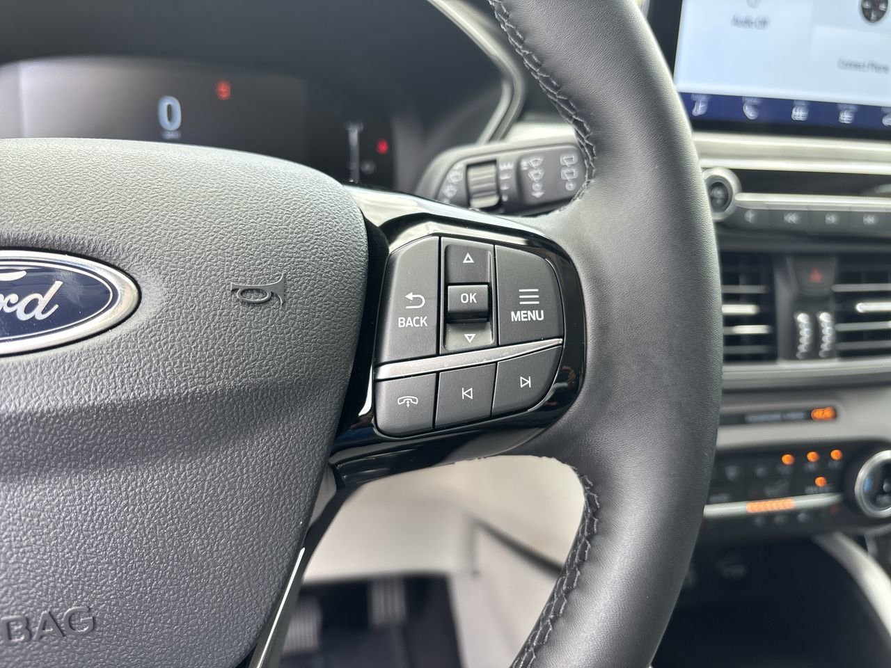 Used 2025 Ford Escape Active w/ Cold Weather Package FWD image 22