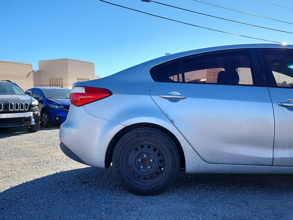 Used 2015 Kia Forte LX image 5