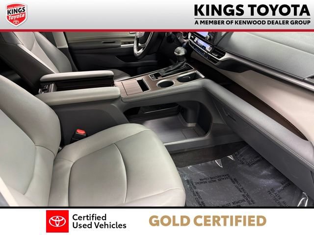 Used 2023 Toyota Sienna XLE FWD image 10