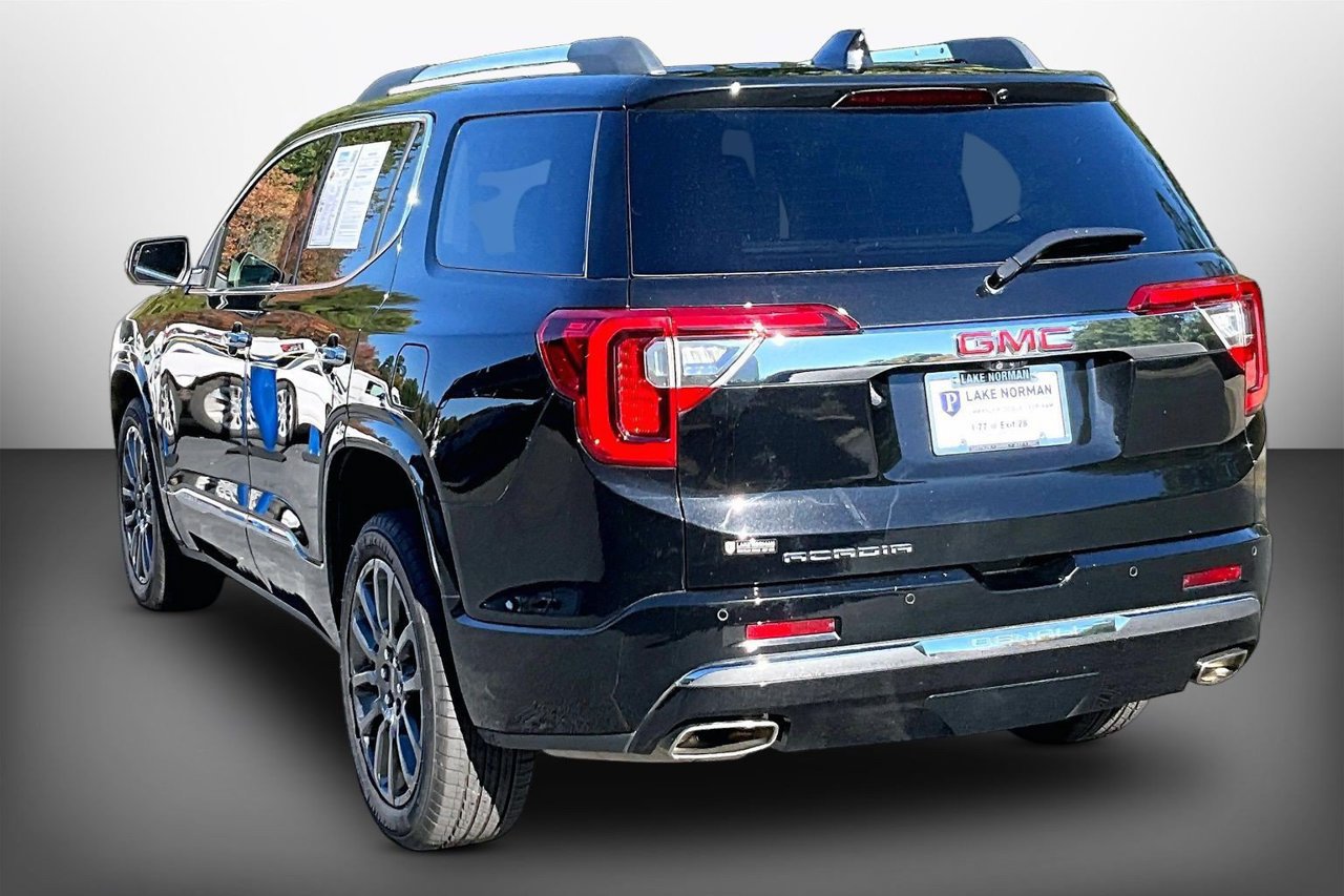Used 2023 GMC Acadia Denali w/ Black Diamond Edition FWD image 6