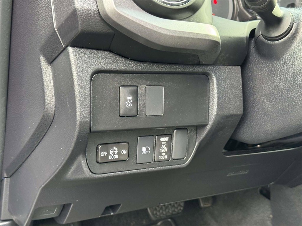 Used 2023 Toyota Tacoma TRD Off-Road image 10