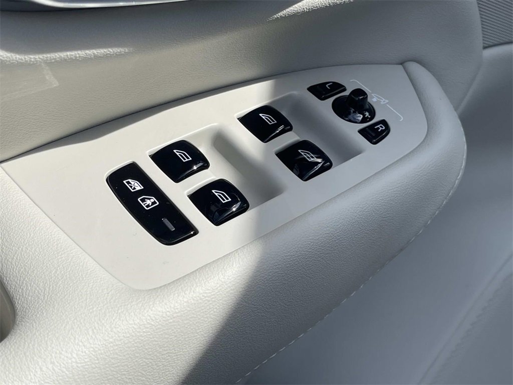 New 2026 Volvo XC90 T8 Ultra image 23