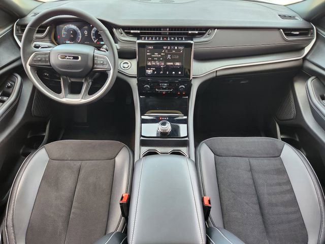 Certified 2025 Jeep Grand Cherokee L Altitude RWD image 24