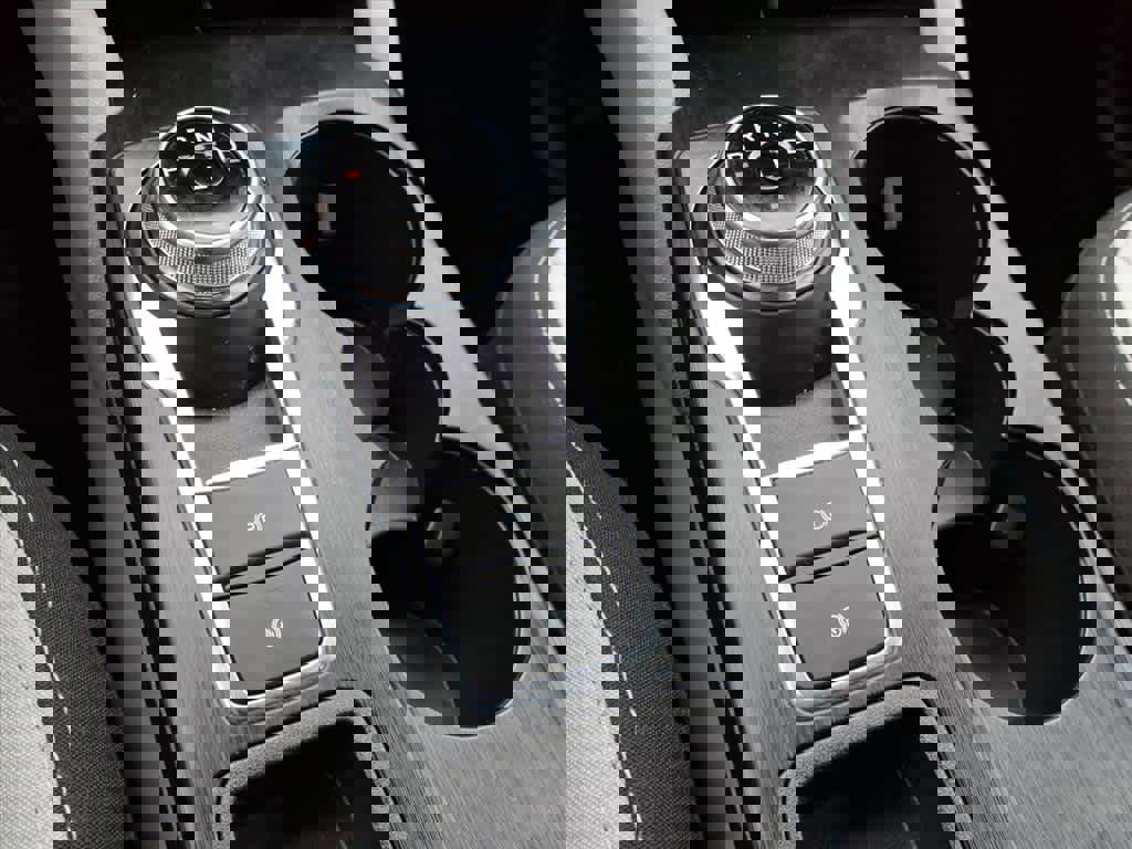 Used 2025 Ford Escape Active w/ Active Premium Tech Pack image 21