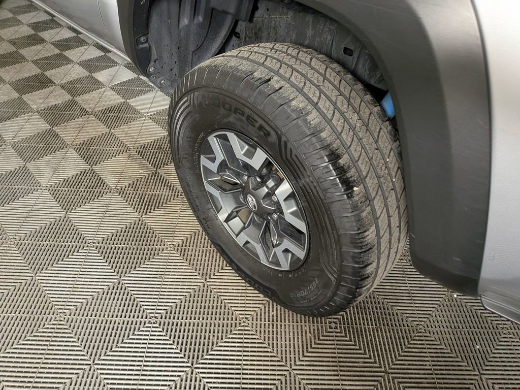 Used 2021 Toyota Tacoma TRD Off-Road image 14