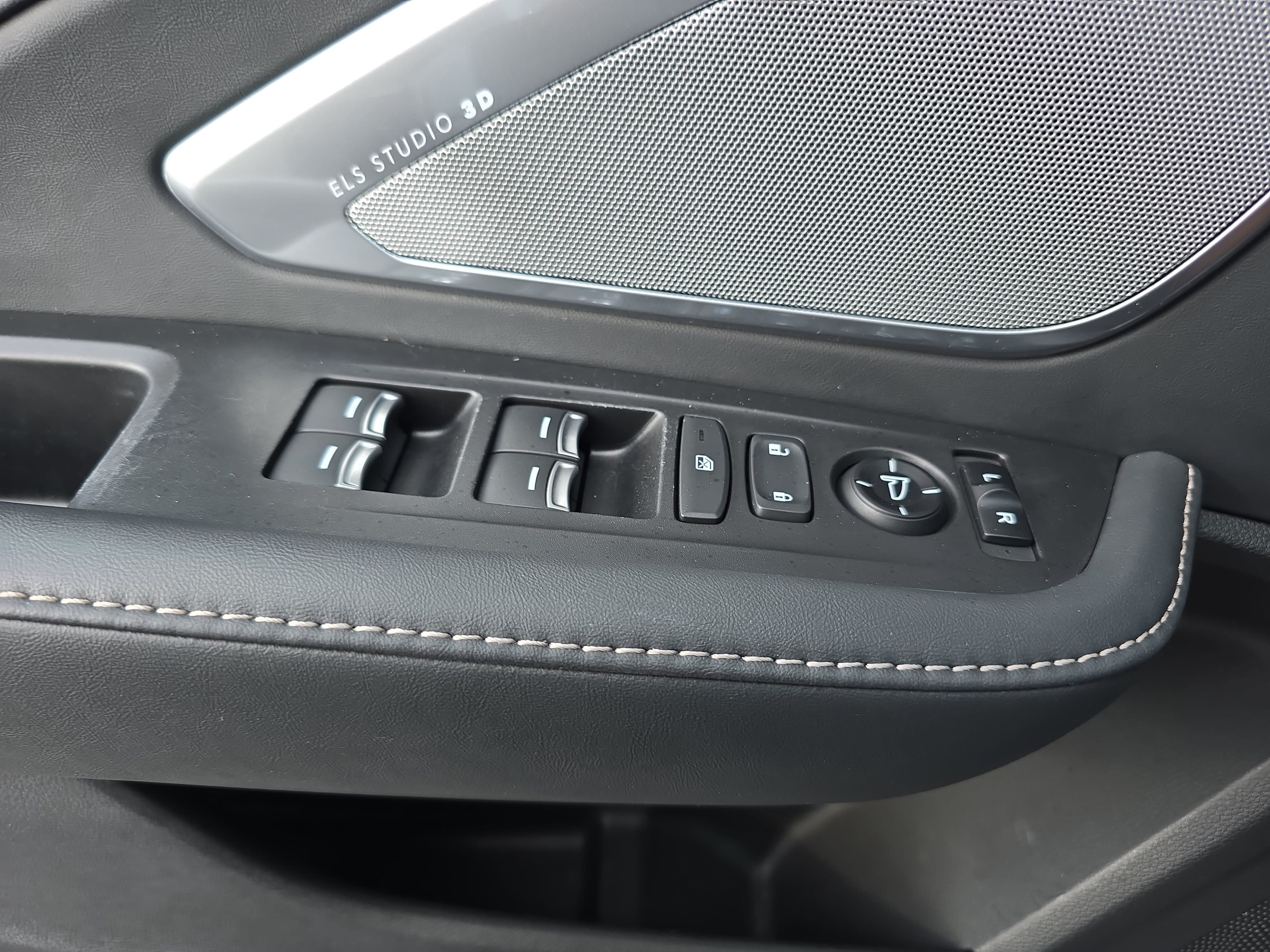 Used 2021 Acura RDX w/ Advance Package FWD image 29