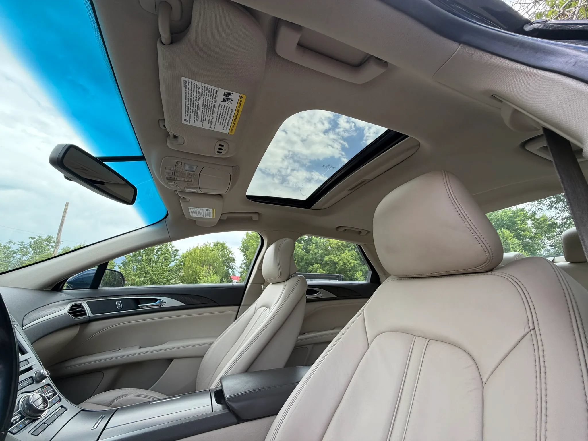 Used 2017 Lincoln MKZ Select w/ Select Plus Package AWD/4WD image 28