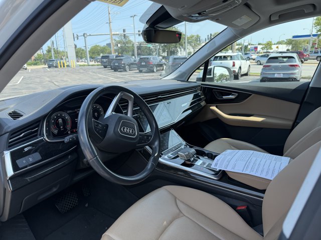 Used 2023 Audi Q7 3.0T Premium Plus w/ Premium Plus Package AWD/4WD image 5