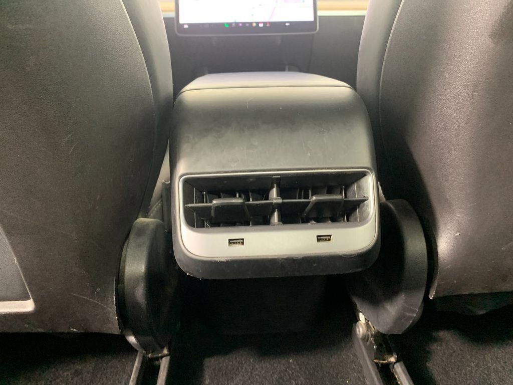 Used 2019 Tesla Model 3 Mid Range image 30