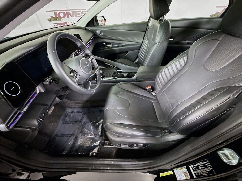 Certified 2022 Hyundai Elantra Limited w/ Cargo Package image 26