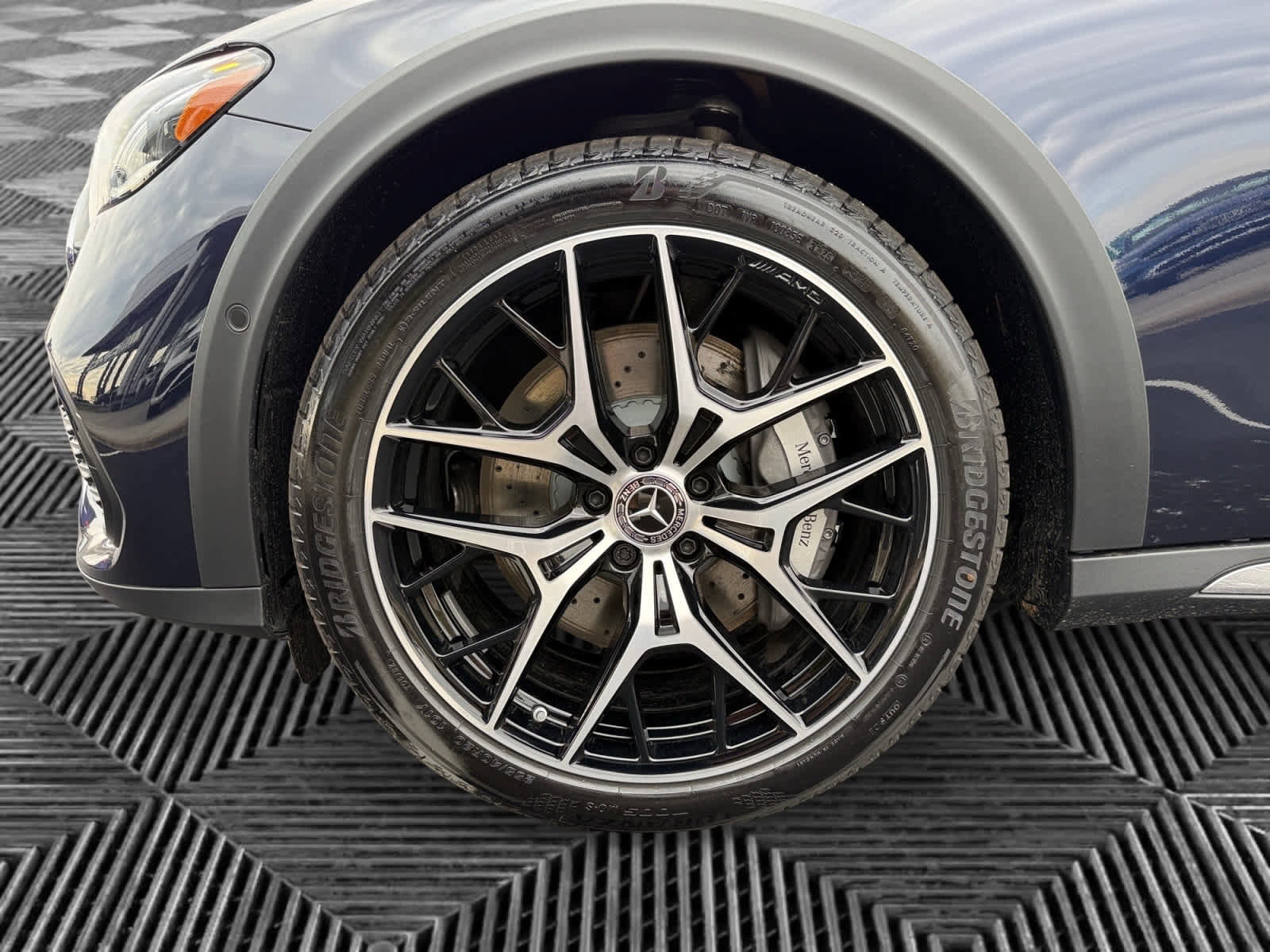 New 2026 Mercedes-Benz E 450 4MATIC All-Terrain Wagon image 9