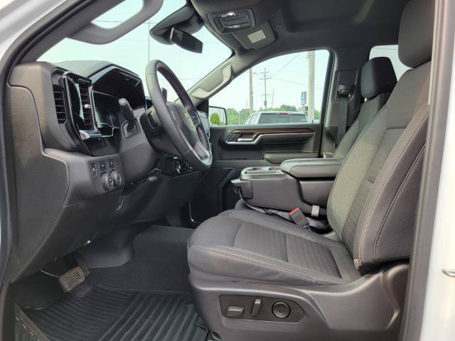 Used 2024 Chevrolet Silverado 1500 LT AWD/4WD image 8