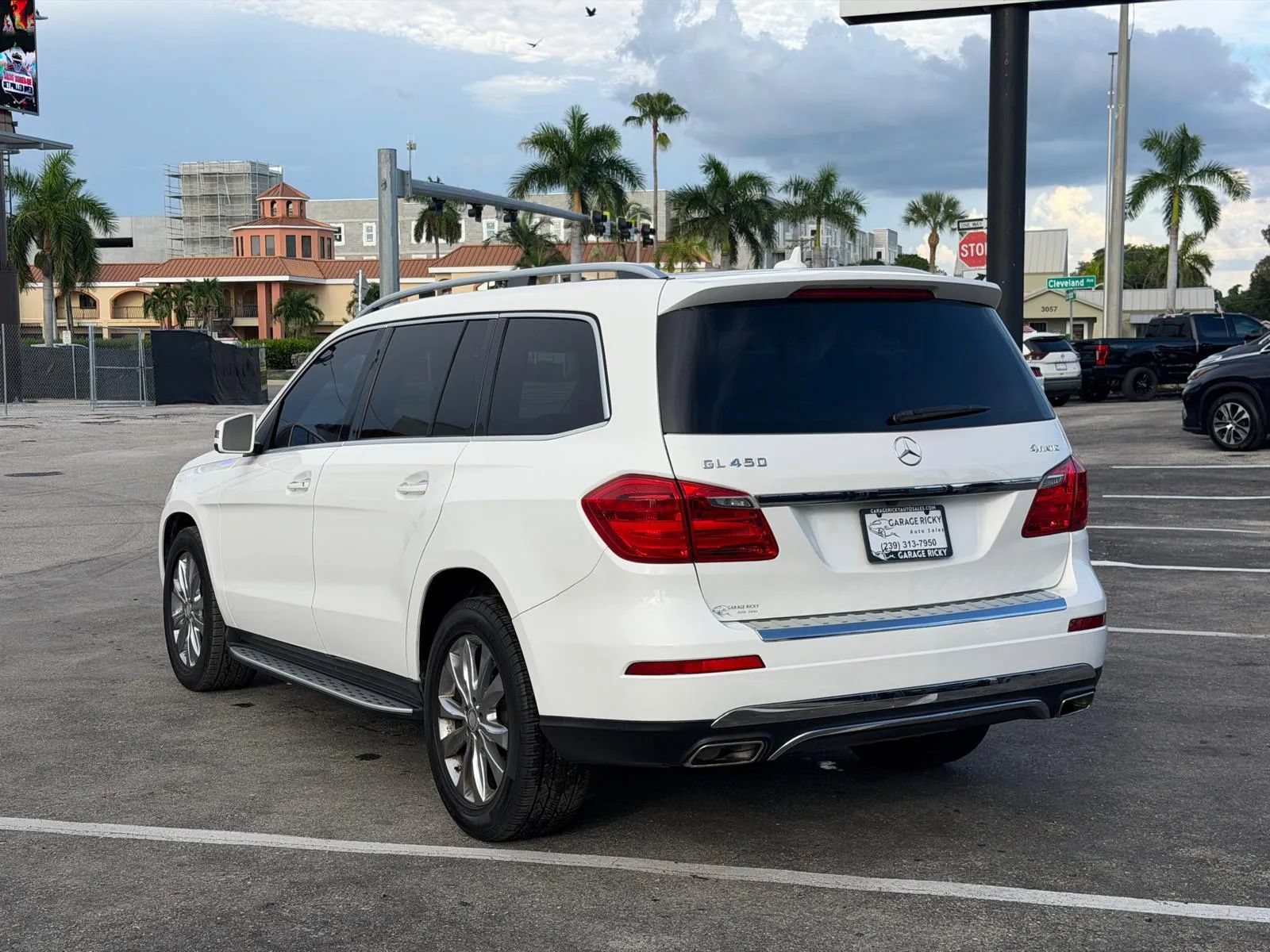 Used 2016 Mercedes-Benz GL 450 4MATIC w/ Premium I Package image 7