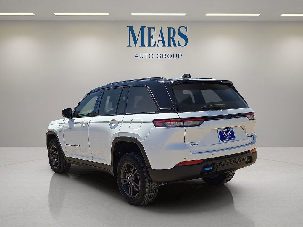 Used 2024 Jeep Grand Cherokee Trailhawk image 3