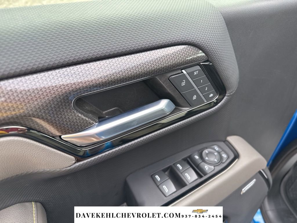 Used 2022 Chevrolet Silverado 1500 ZR2 w/ Technology Package image 9