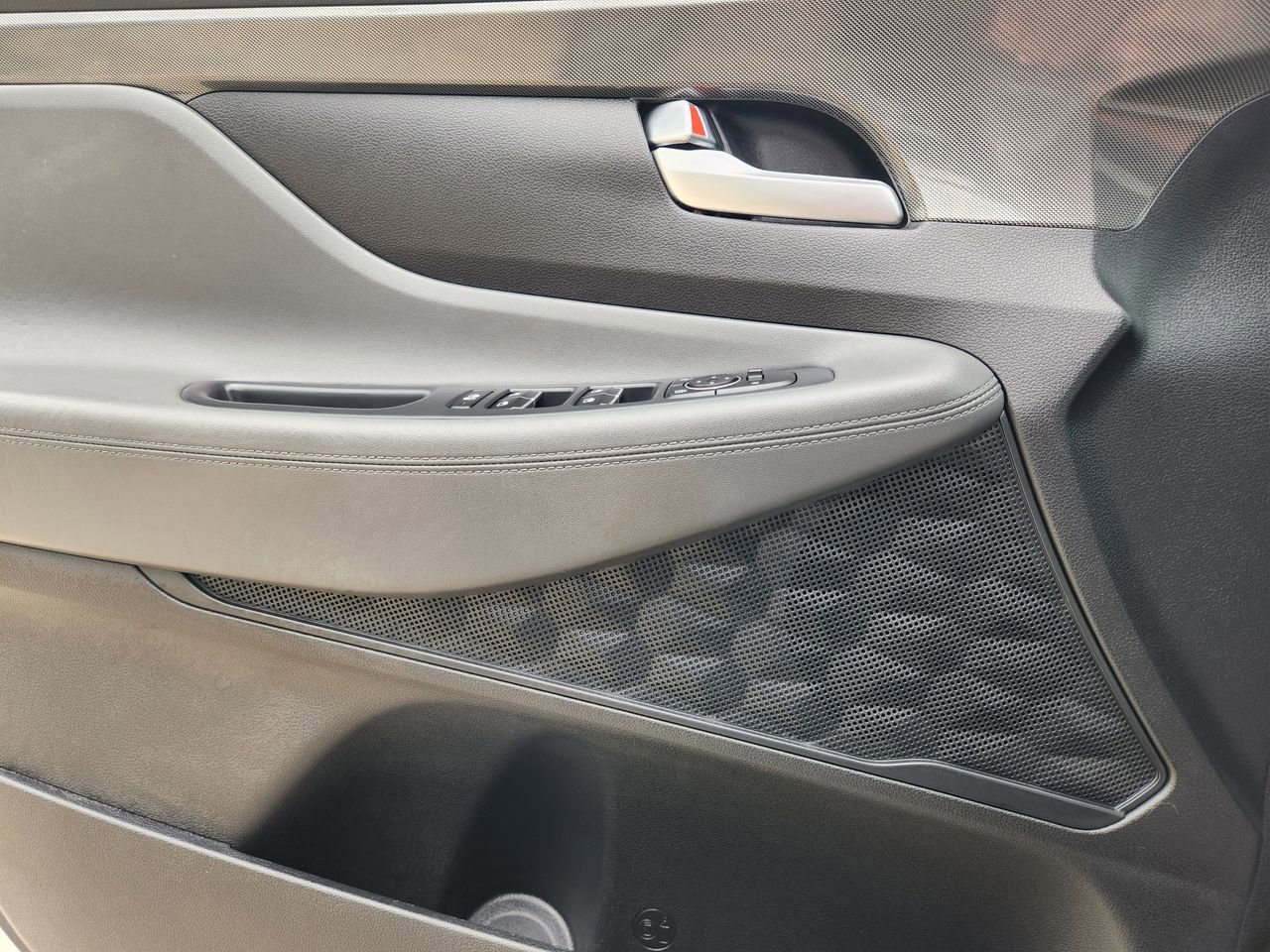 Used 2023 Hyundai Santa Fe SEL image 22