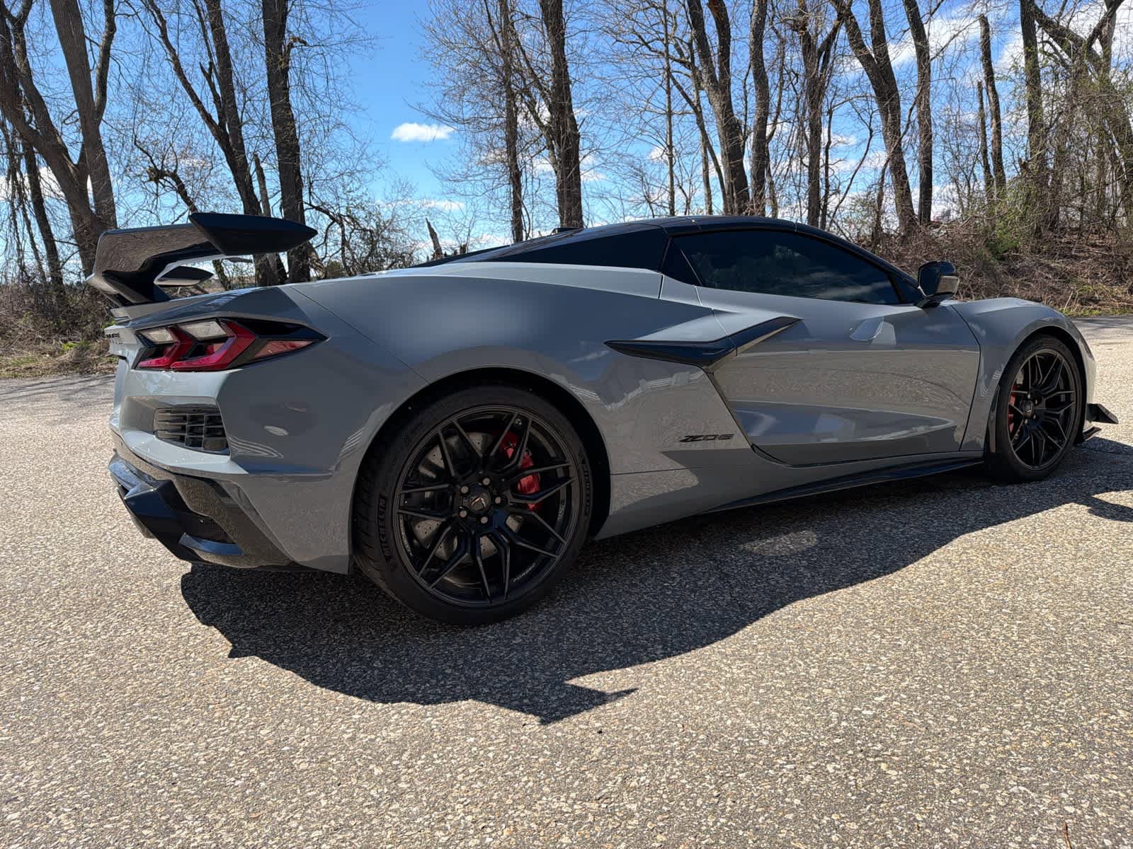 Used 2024 Chevrolet Corvette Z06 w/ Z07 Performance Package RWD image 5
