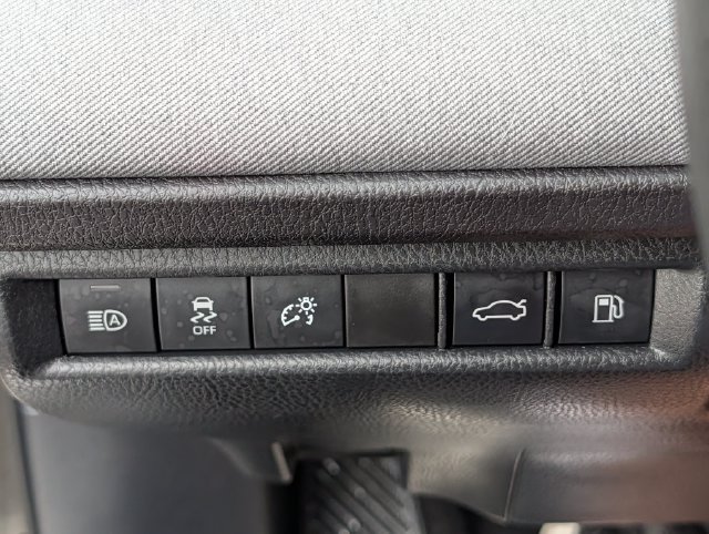 Used 2025 Toyota Camry LE w/ Convenience Package FWD image 23