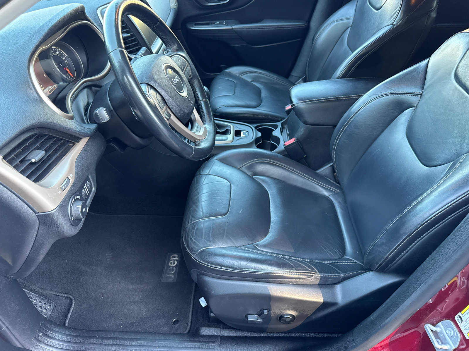 Used 2016 Jeep Cherokee Limited FWD image 9