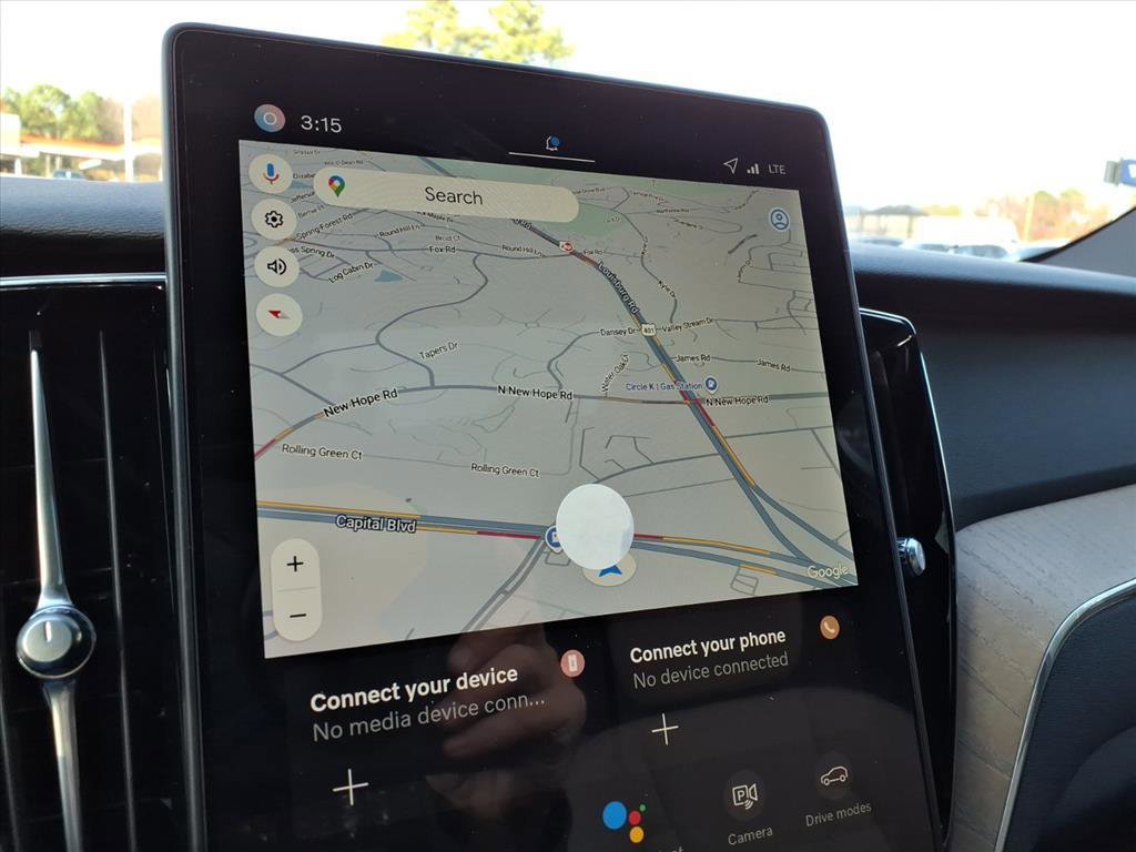 New 2026 Volvo XC60 B5 Plus w/ Protection Package Premier image 18