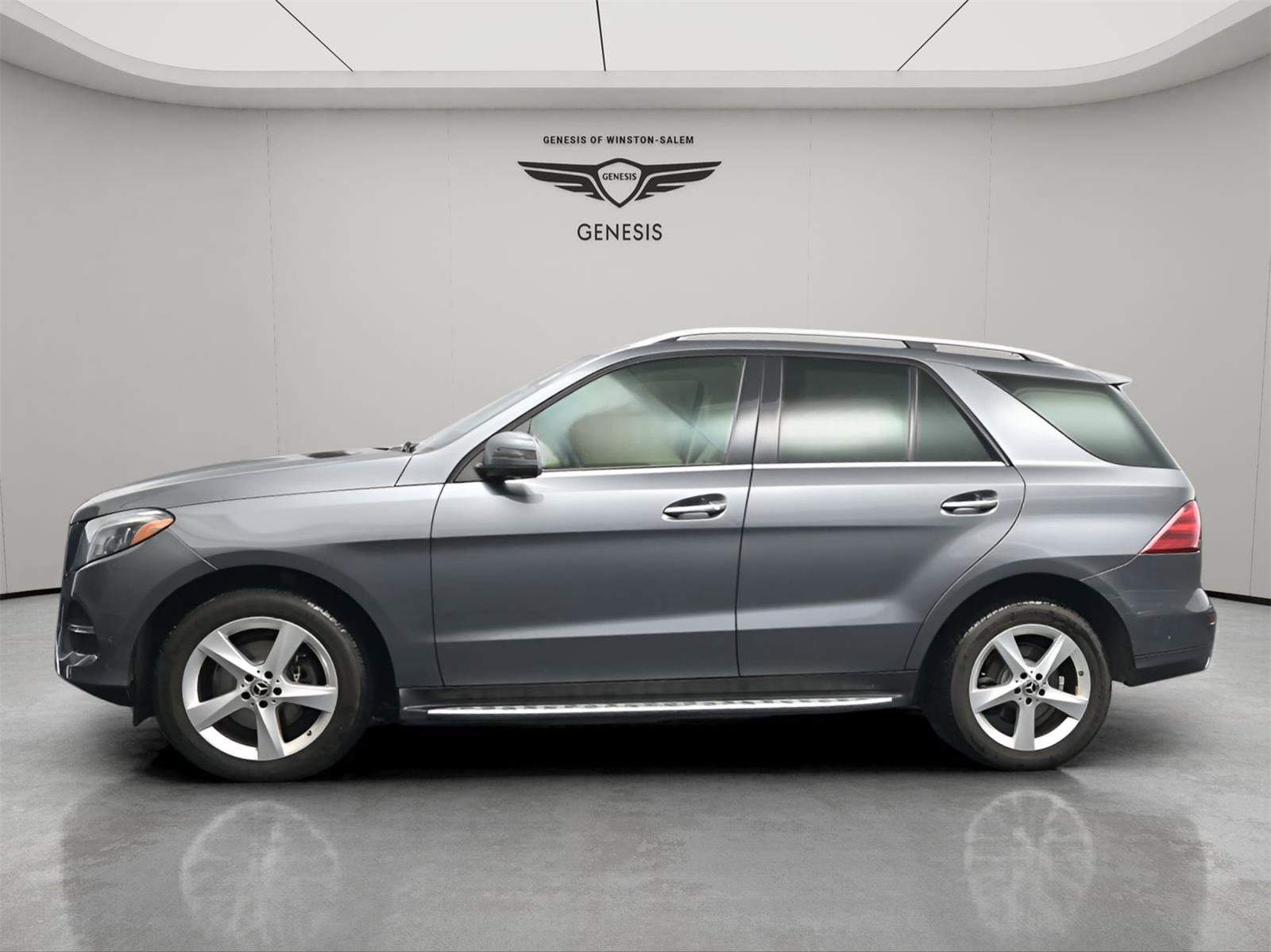 Used 2018 Mercedes-Benz GLE 350 4MATIC image 3