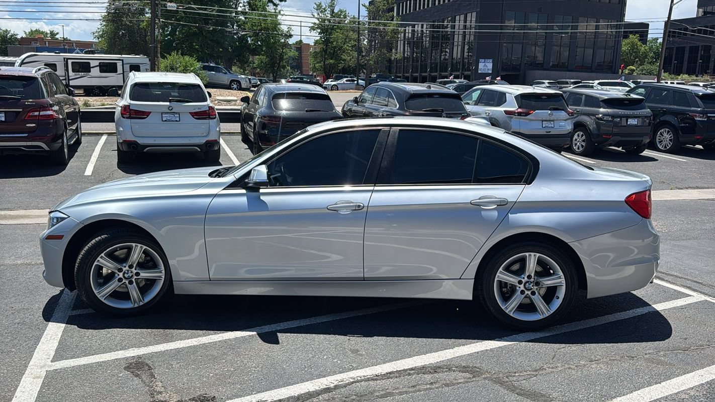 Used 2014 BMW 320i xDrive Sedan AWD/4WD image 6