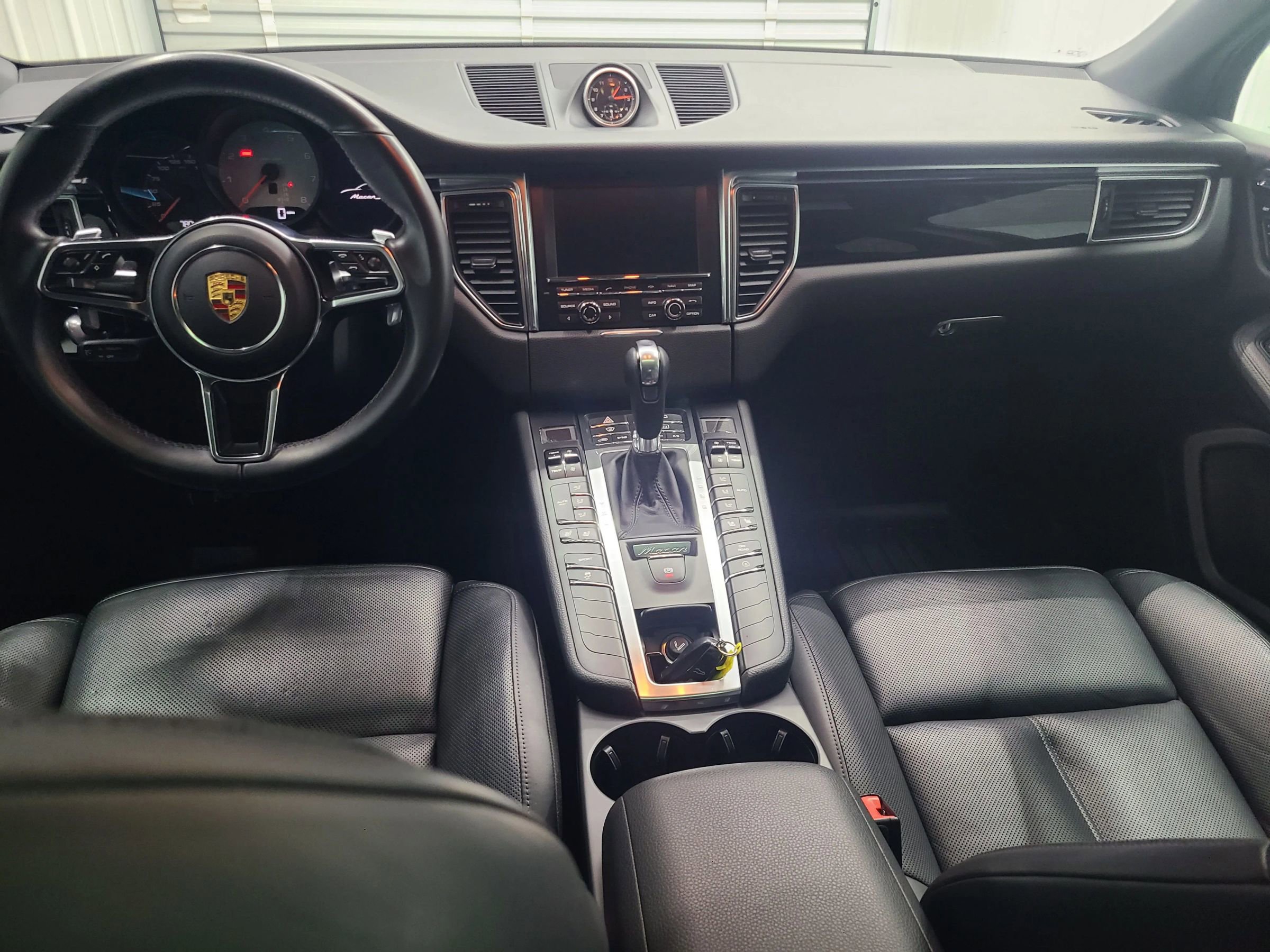 Used 2015 Porsche Macan S w/ Premium Package Plus image 2