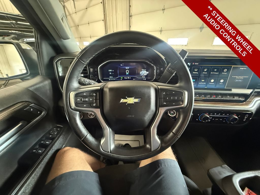 Used 2023 Chevrolet Silverado 1500 LT AWD/4WD image 16