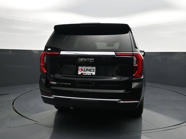 Used 2025 GMC Yukon Elevation w/ LPO, Elevation Black Package AWD/4WD image 8