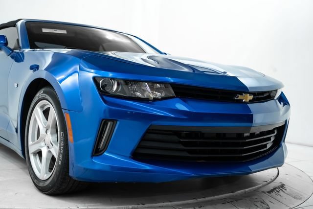 Used 2017 Chevrolet Camaro LT RWD image 13