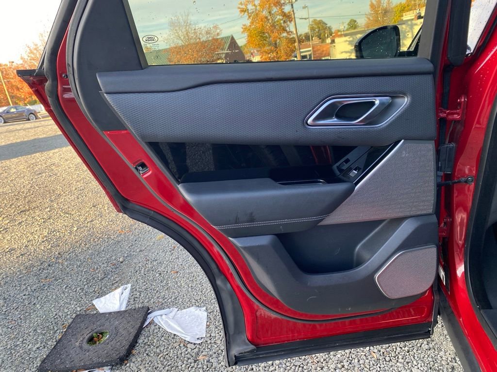 Used 2020 Land Rover Range Rover Velar R-Dynamic S image 16