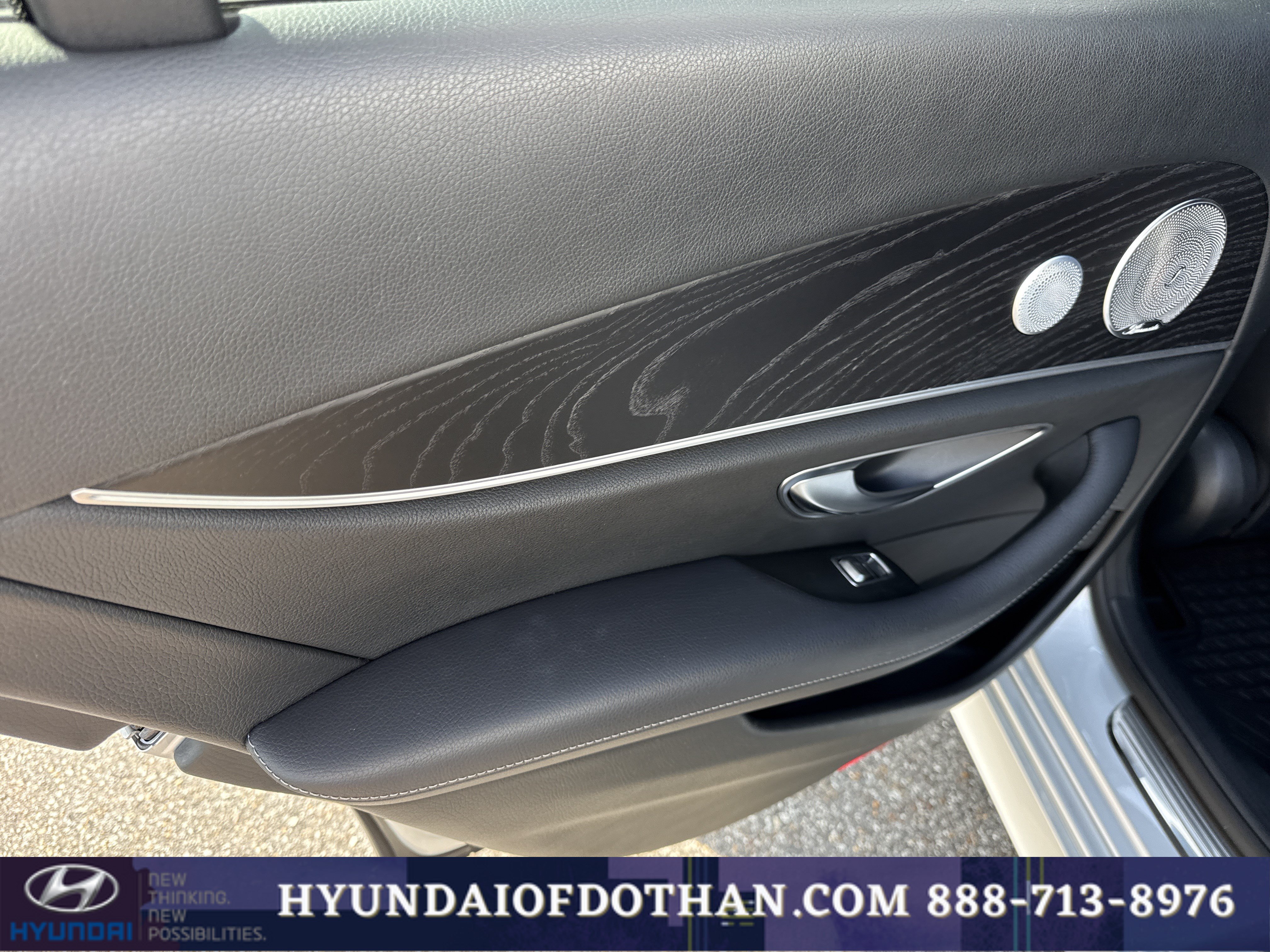 Used 2017 Mercedes-Benz E 300 image 11
