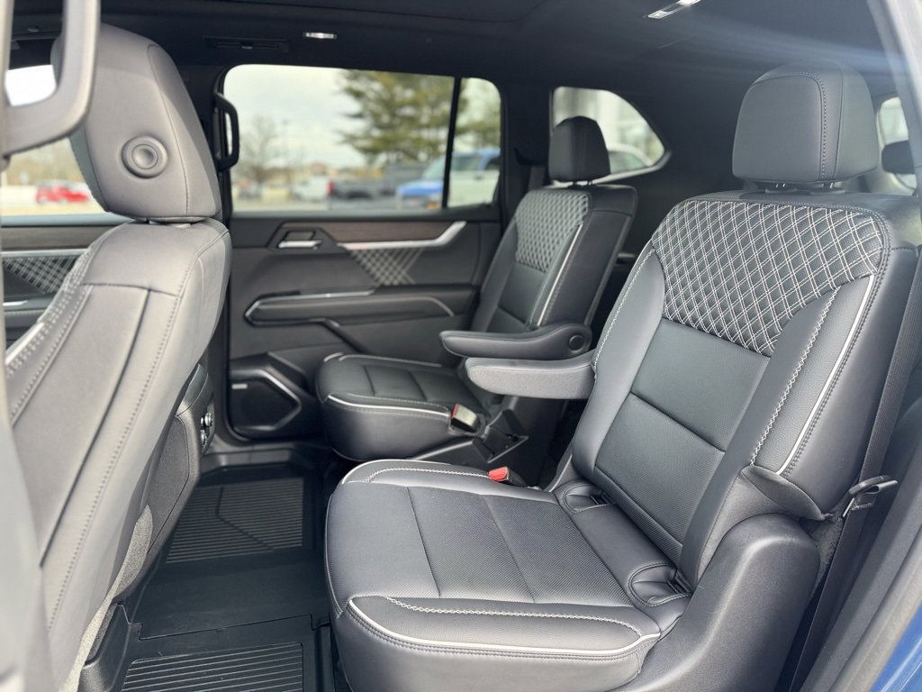 Used 2024 GMC Acadia Denali w/ LPO, Floor Liner Package image 25