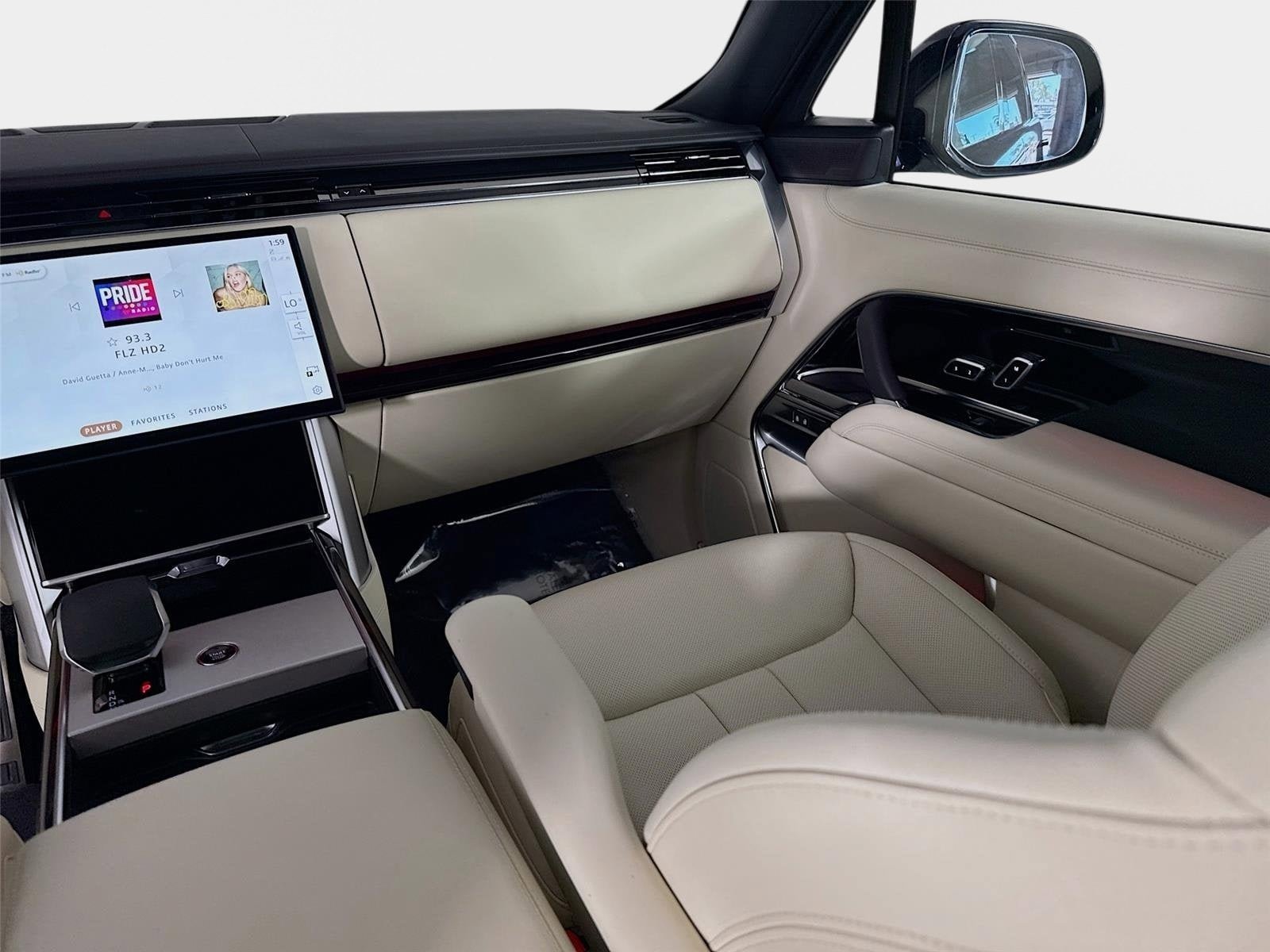 New 2026 Land Rover Range Rover Long Wheelbase SE AWD/4WD image 26