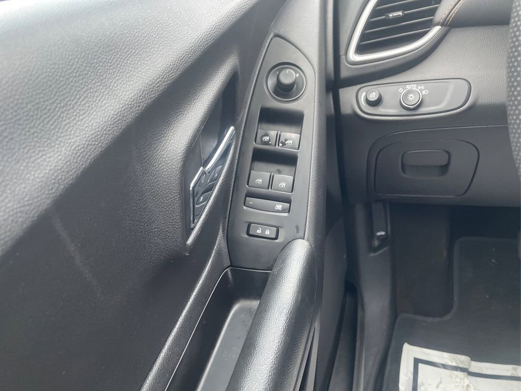 Used 2021 Chevrolet Trax LS w/ Tint and Cruise Package image 48