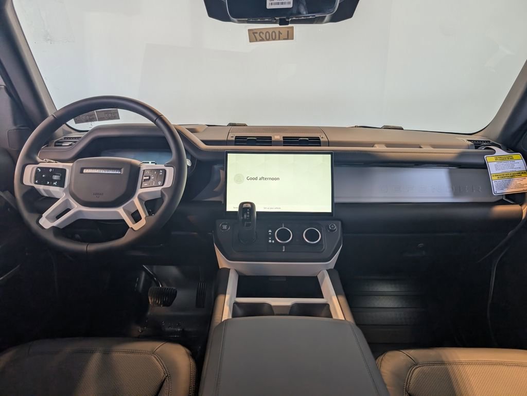 New 2026 Land Rover Defender 130 X-Dynamic SE image 12