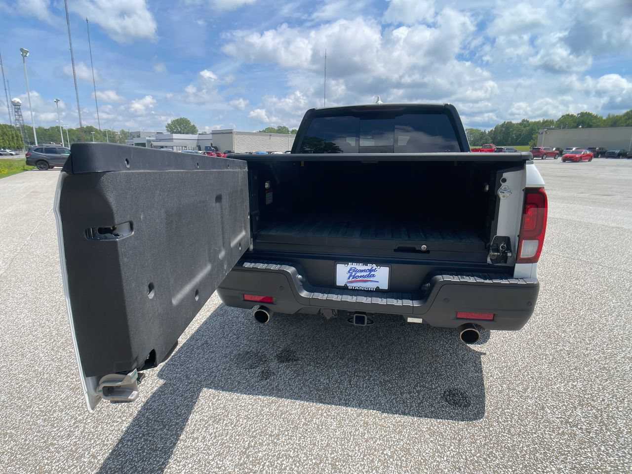 Certified 2025 Honda Ridgeline Black Edition image 27
