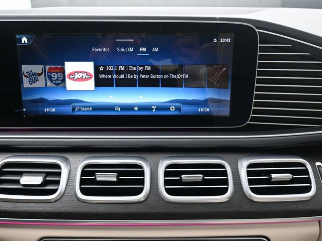 Used 2025 Mercedes-Benz GLS 450 4MATIC image 11