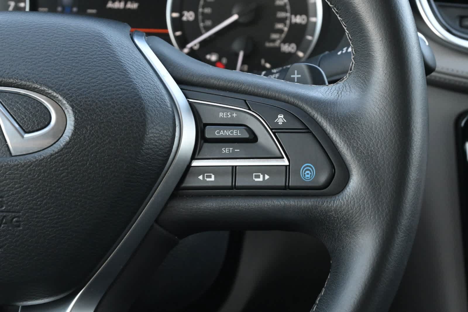 Certified 2023 INFINITI QX50 Luxe FWD image 11