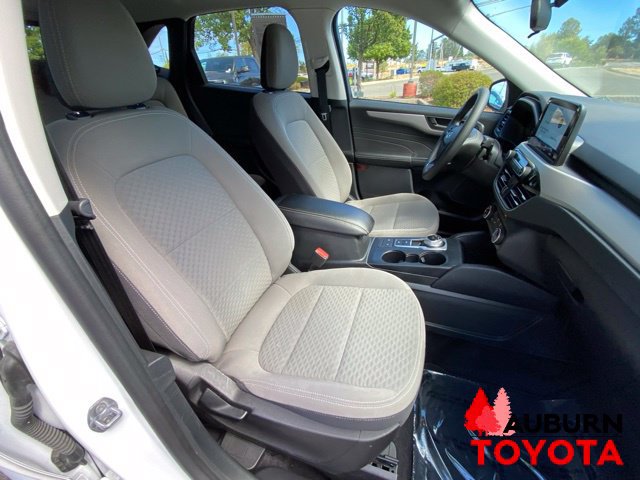 Used 2022 Ford Escape SE FWD image 14