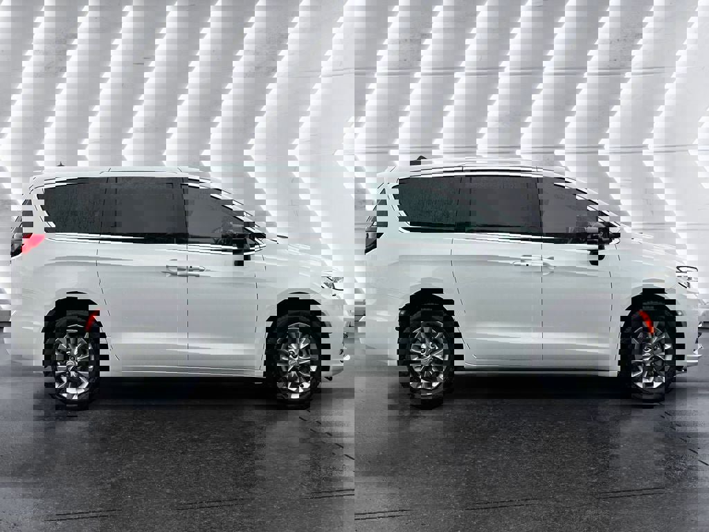New 2026 Chrysler Pacifica Select image 7