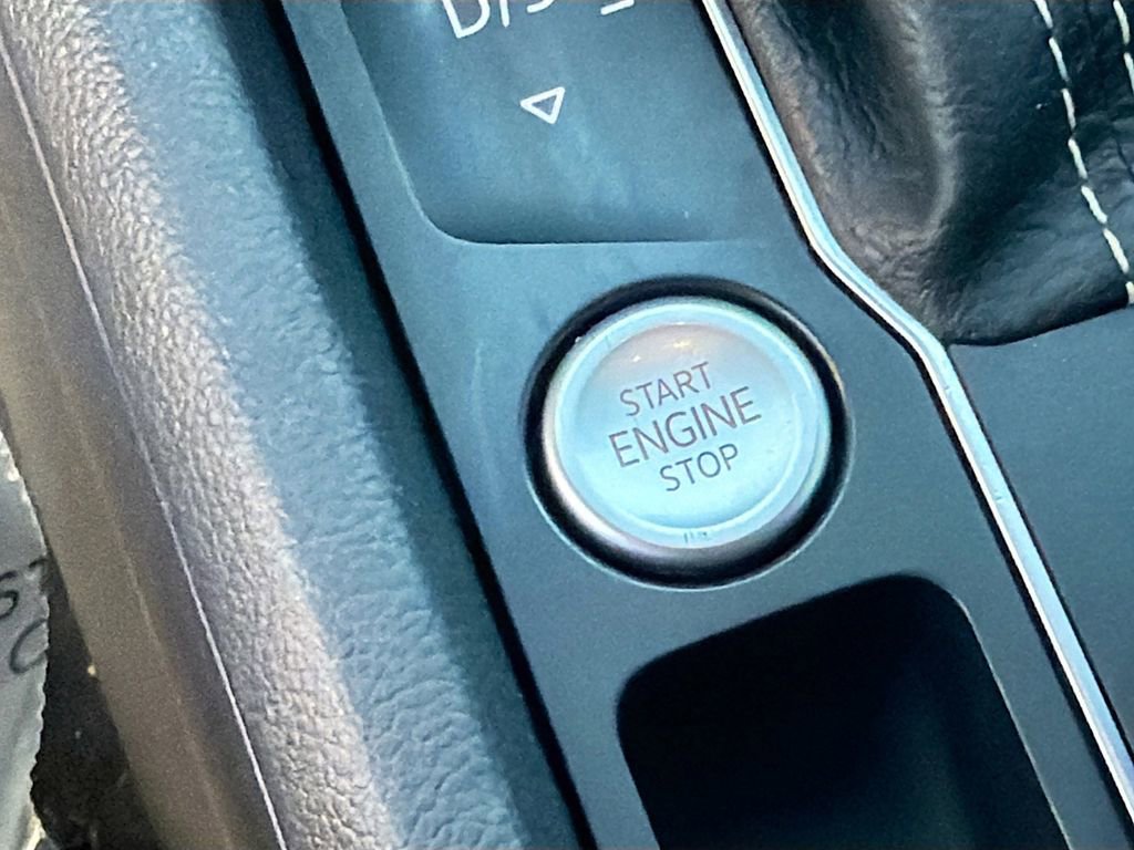 Used 2022 Volkswagen Atlas SEL AWD/4WD image 37