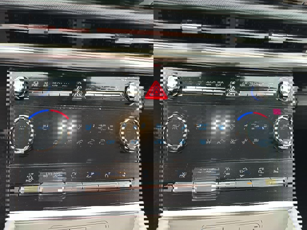 New 2025 Hyundai Santa Fe SEL image 21