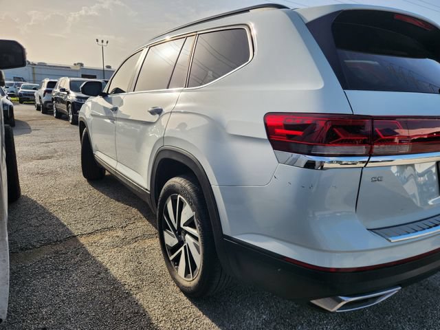 Used 2024 Volkswagen Atlas SE w/ Panoramic Sunroof Package FWD image 4