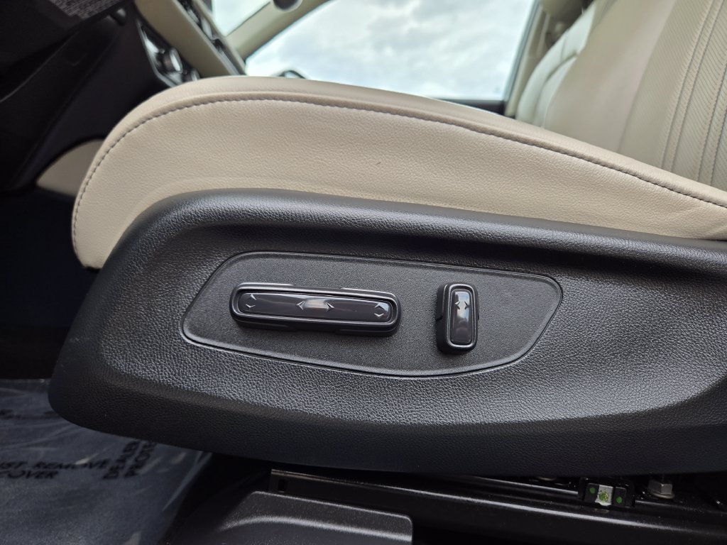 Used 2024 Honda HR-V EX-L image 17
