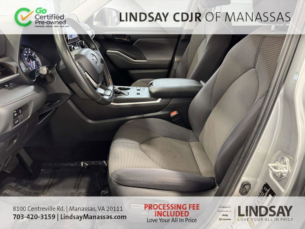 Used 2023 Toyota Highlander LE FWD image 20