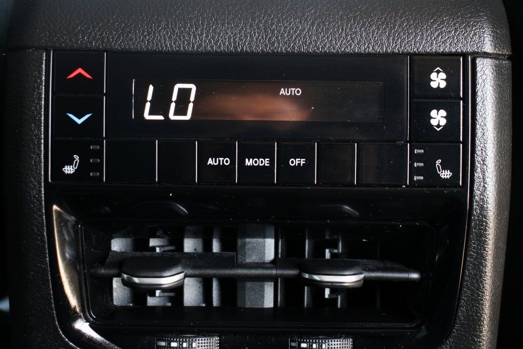 Used 2021 Jeep Grand Cherokee L Limited AWD/4WD image 37
