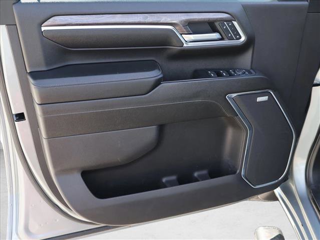 Used 2024 Chevrolet Silverado 2500 LTZ w/ LTZ Convenience Package AWD/4WD image 10