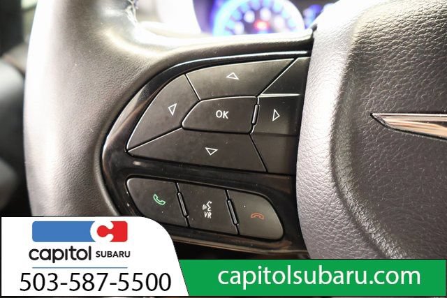 Used 2019 Chrysler Pacifica Touring Plus w/ S Appearance Package FWD image 17
