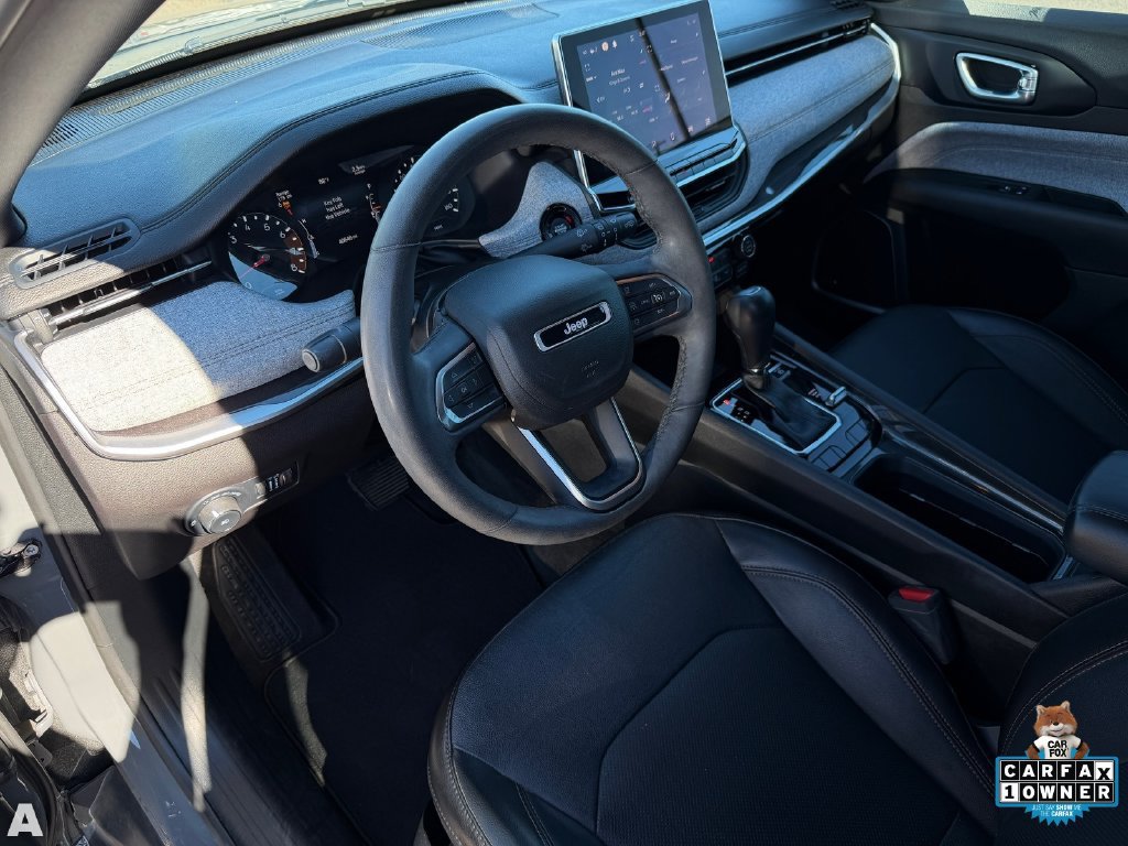 Certified 2023 Jeep Compass Latitude w/ Sun and Sound Group AWD/4WD image 17